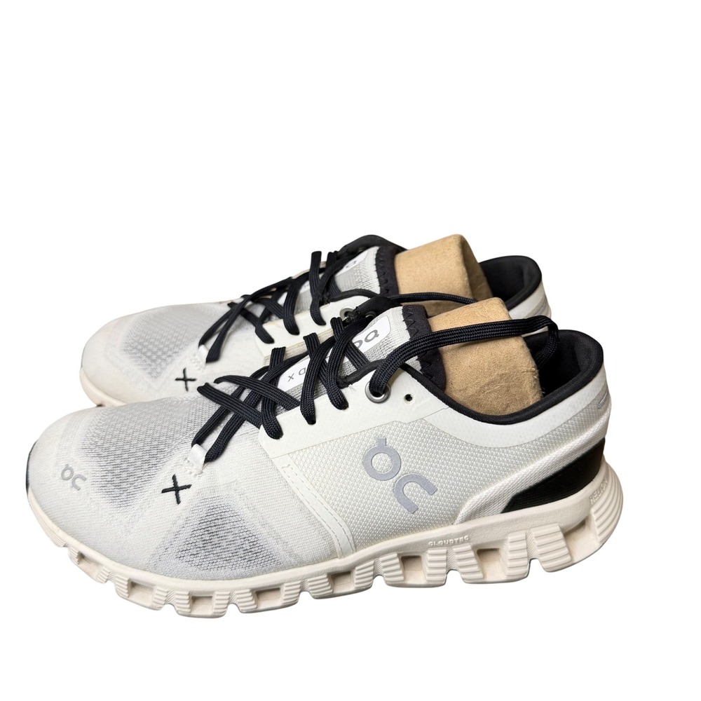 On Cloud X White Black 60.98697 Women's US 6 Running Shoes